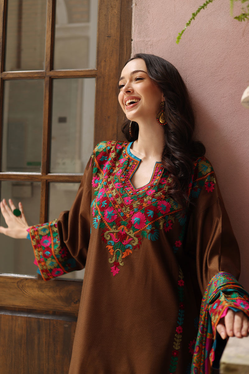 Sapphire - Lawn 3 Piece Embroidered Dress - VL1147