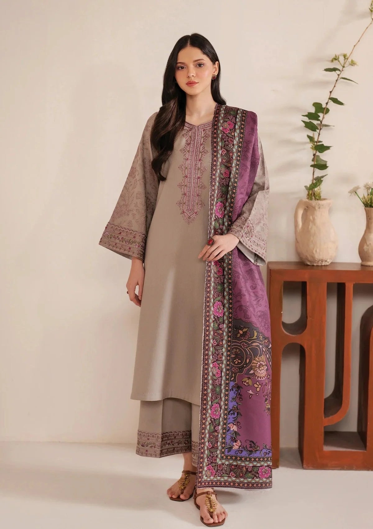 Jazmin 3 Pc Embroidered Lawn Suit - VL1010