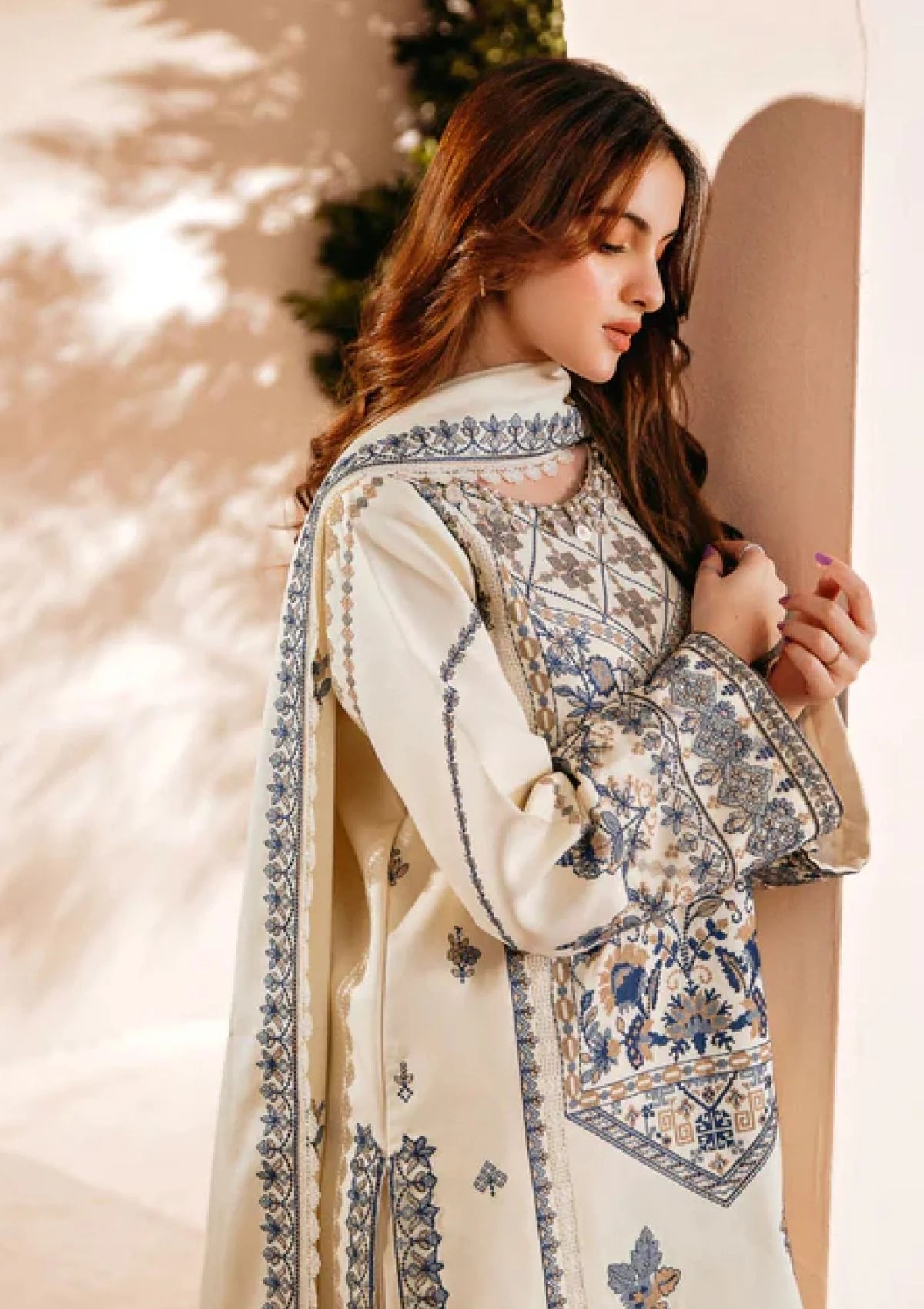 Jazmin - Winter 3PC Dhanak Embroidered Suit - VL1135