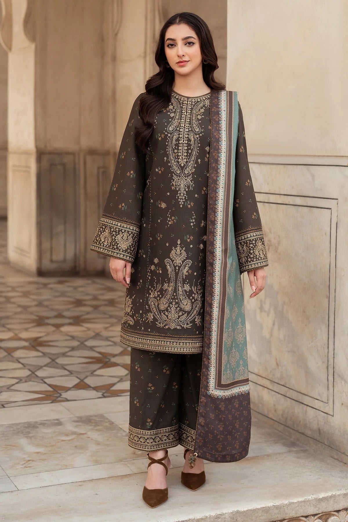 Boraque 3 Piece Embroidered Dhanak Suit - VL1003