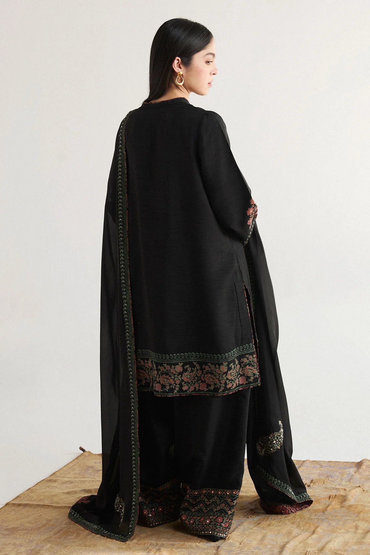 Lawn Unstitched 3 Piece Embroidered Dress - VL1033