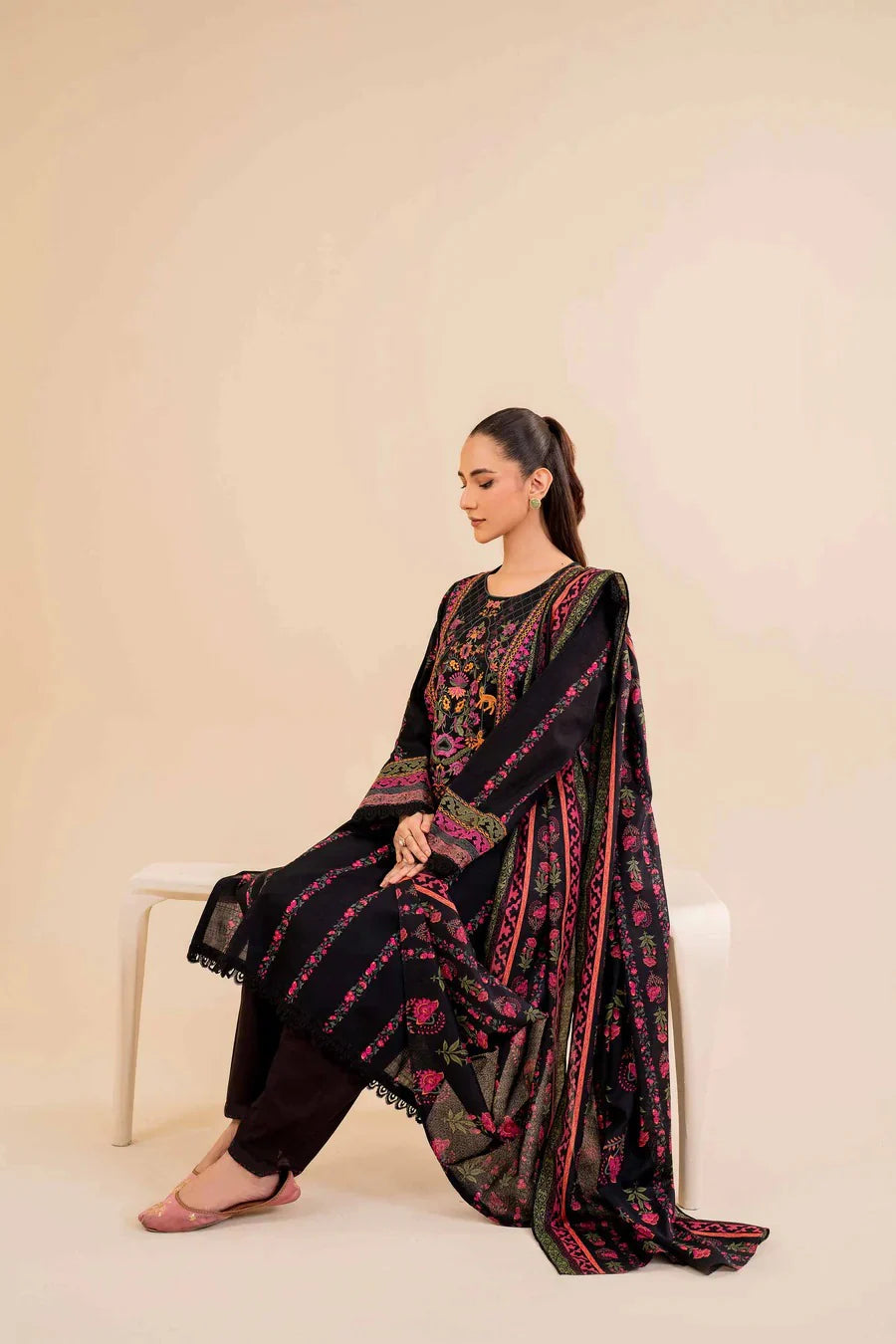 Khaddar 3 Piece Embroidered Dress - VL1145