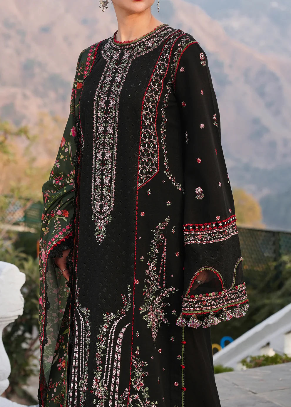 Hussain Rehar Winter Embroidered 3pc Dhanak Suite - VL1155