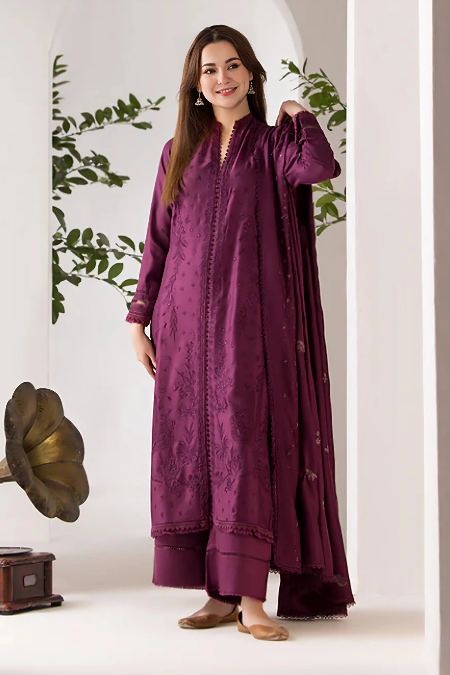 Sobia Nazir - Winter 3PC Dhanak Embroidered Suit - VL1117