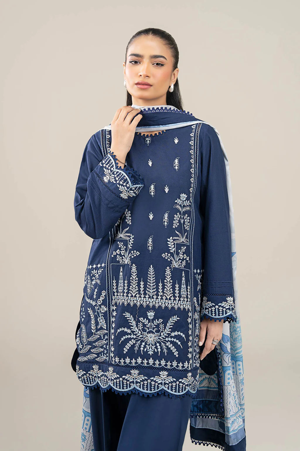 MARIA B-3PC DHANAK EMBROIDERED SHIRT WITH COUTRAI WOOL PRINTED SHAWL - VL1119