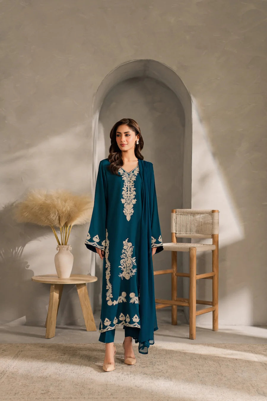 iznik - 3PC Lawn Embroidered Suit - VL1292