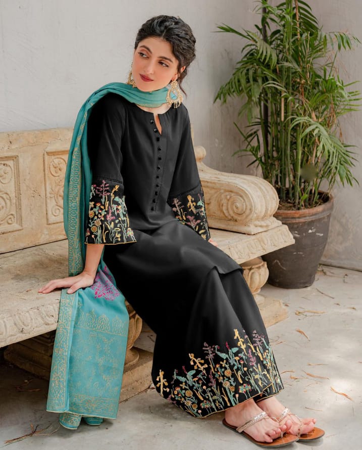 Vl683/2 Black Dhanak Embroidered three piece With Dhanak Shawl