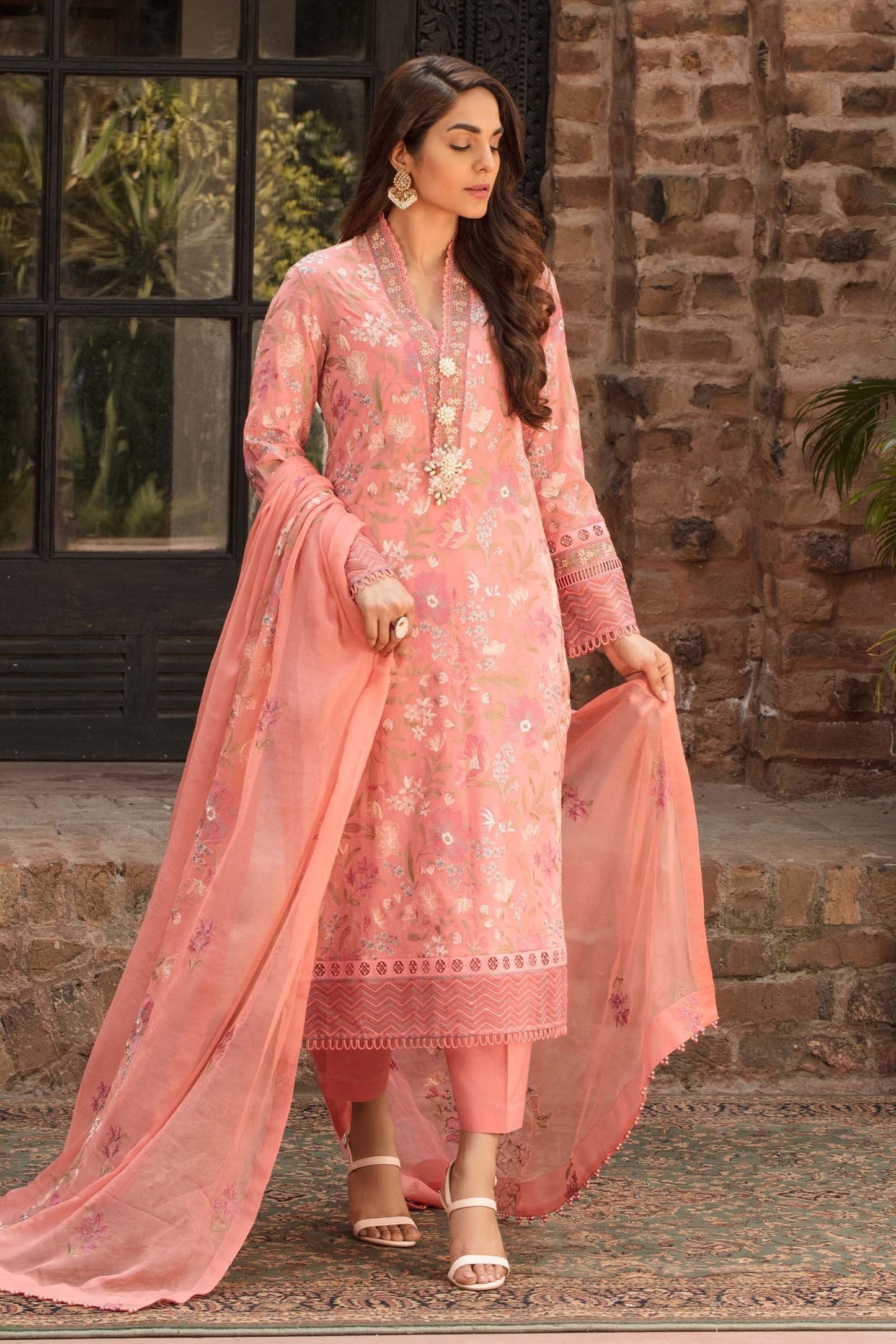 Bareeze -Embroidered 3pc Lawn dress with embroidered chiffon dupatta VL75