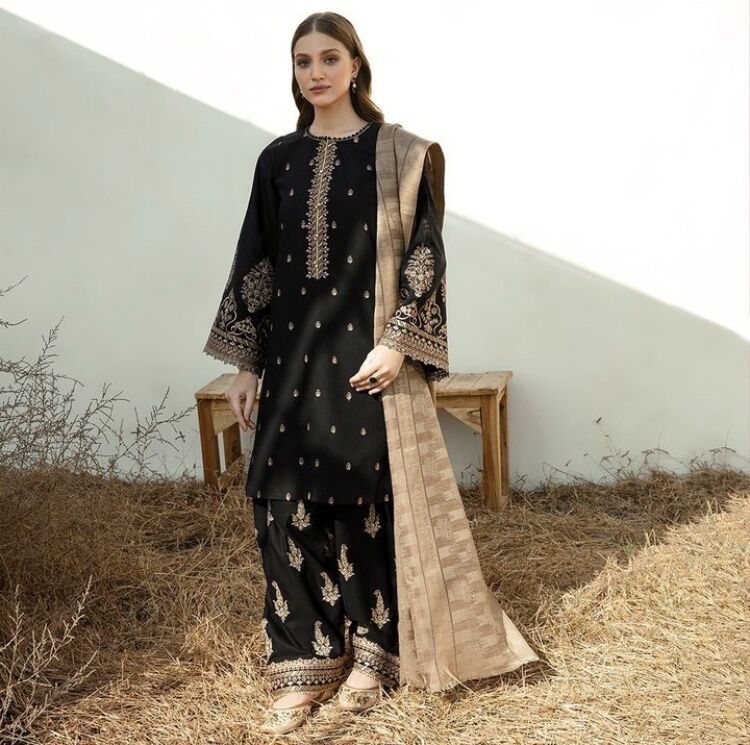 VL830 Winter Unstitched 3PCs Embroidered Dhanak Dress With Wool Shawl