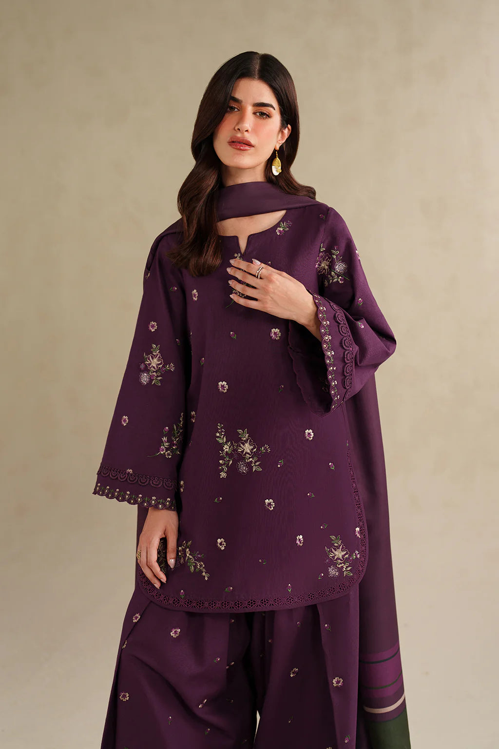 iznik - Winter 3PC Dhanak Embroidered Suit - VL1268