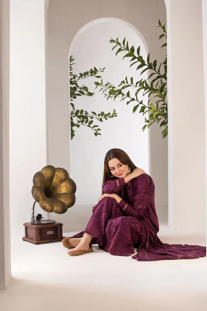 Sobia Nazir - Winter 3PC Dhanak Embroidered Suit - VL1117