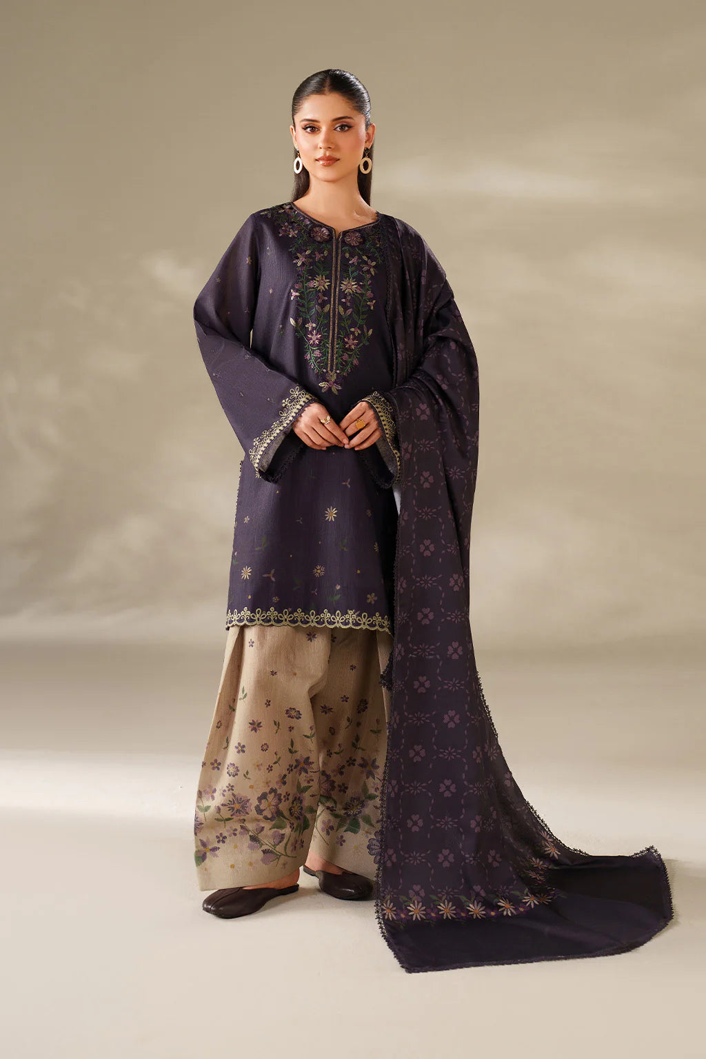 Iznik - UNSTITCHED 3PC karandi  EMBROIDERED SUIT - VL1251