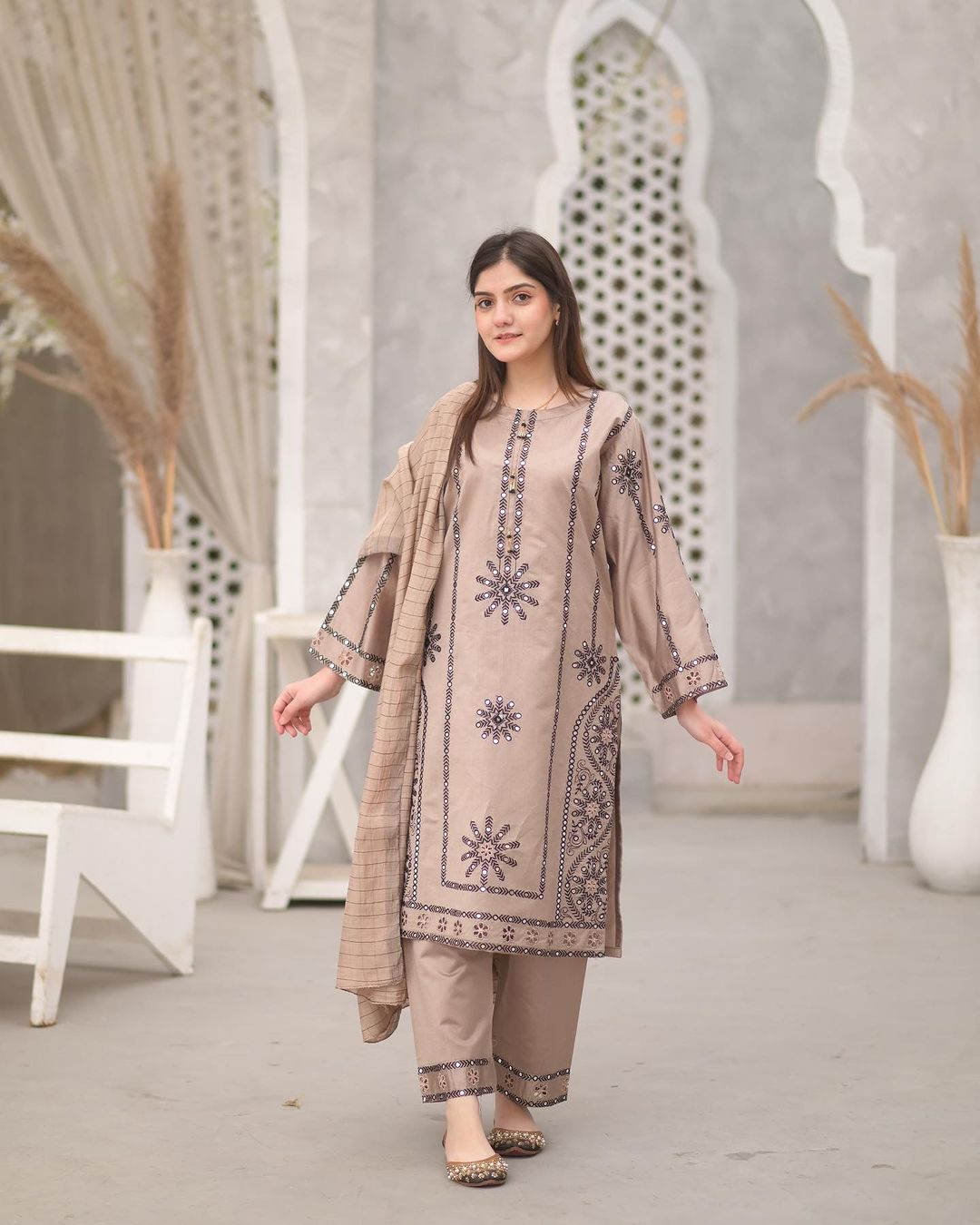 VL848 Dhanak Unstitched 3 Piece Embroidered Dress