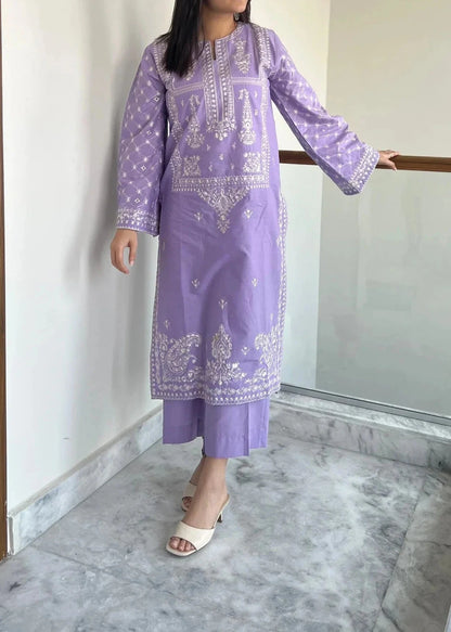 Sapphire 2Pc Embroidered Lawn Suite With Fully Embroidered trouser VL917