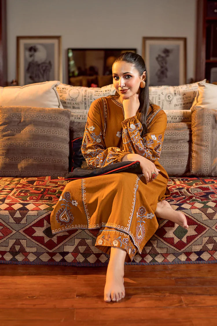 Urge - 2PC DHANAK EMBROIDERED SHIRT AND EMBROIDRED SLEEVES -VL1260