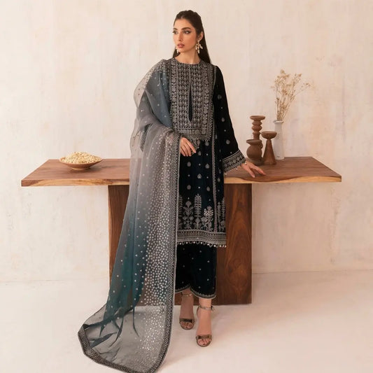 VL 1655- Winter Unstitched 3PCs Velvet Embroidered Dress With Embroidered Organza Dupatta