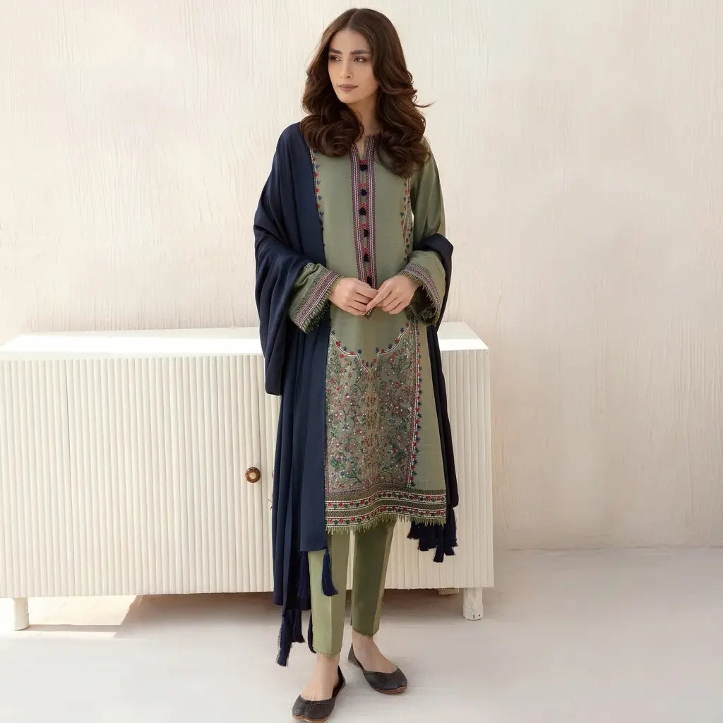 VL2021 3pc Winter Embroidered khaddar Shirt With Dhanak Shawl