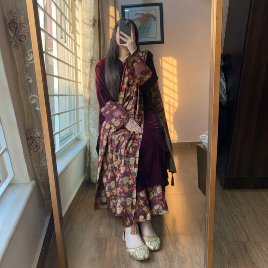 VL 1652 - Velvet Dress with Printed Dhanak Shawl