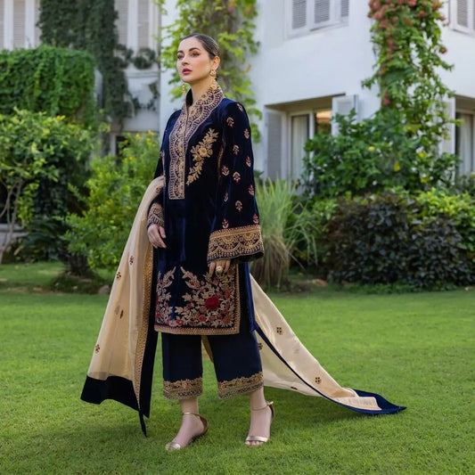 VL 1660 Jazmin - Winter Embroidered Velvet 3piece Suit