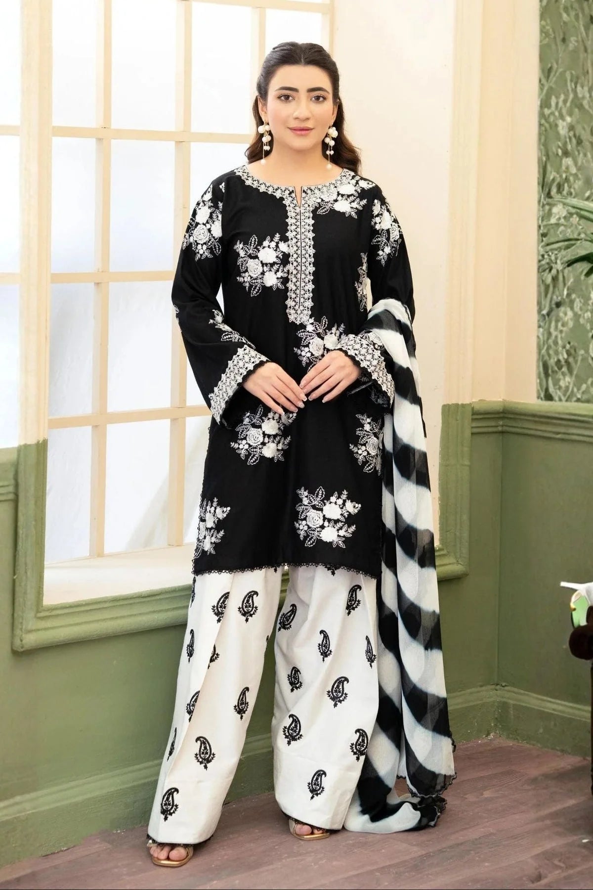 ZARA SHAHJAHAN-3PC LAWN EMBROIDERED SHIRT WITH CHIFFON PRINTED DUPATTA - VL1404