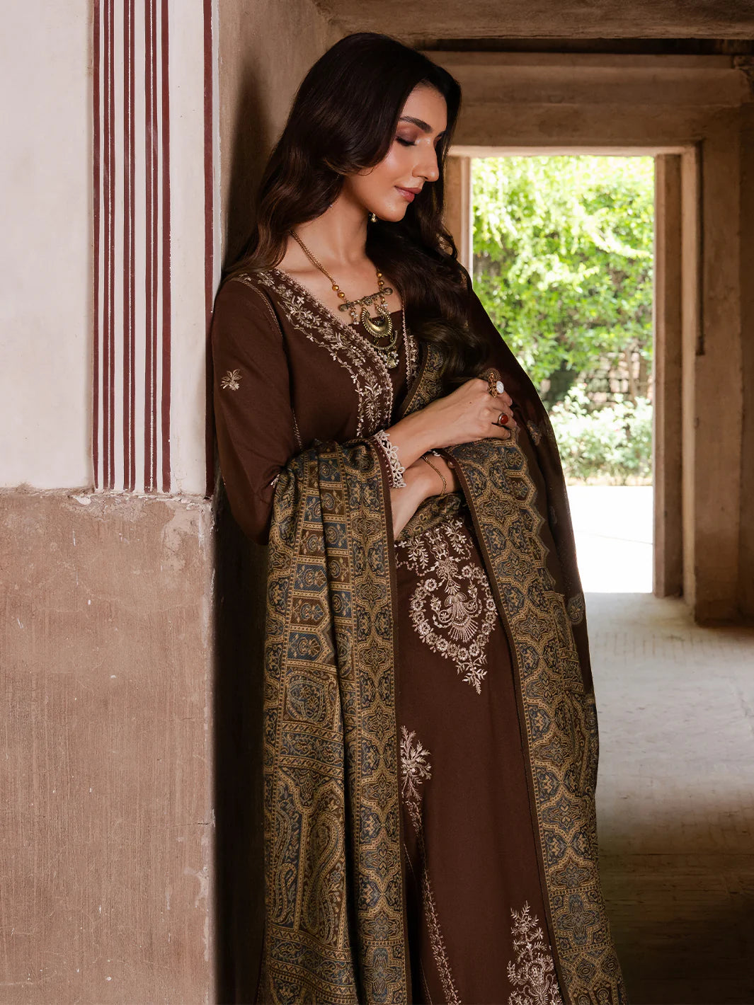 izel - Winter 3PC Dhanak Embroidered Suit - VL1247