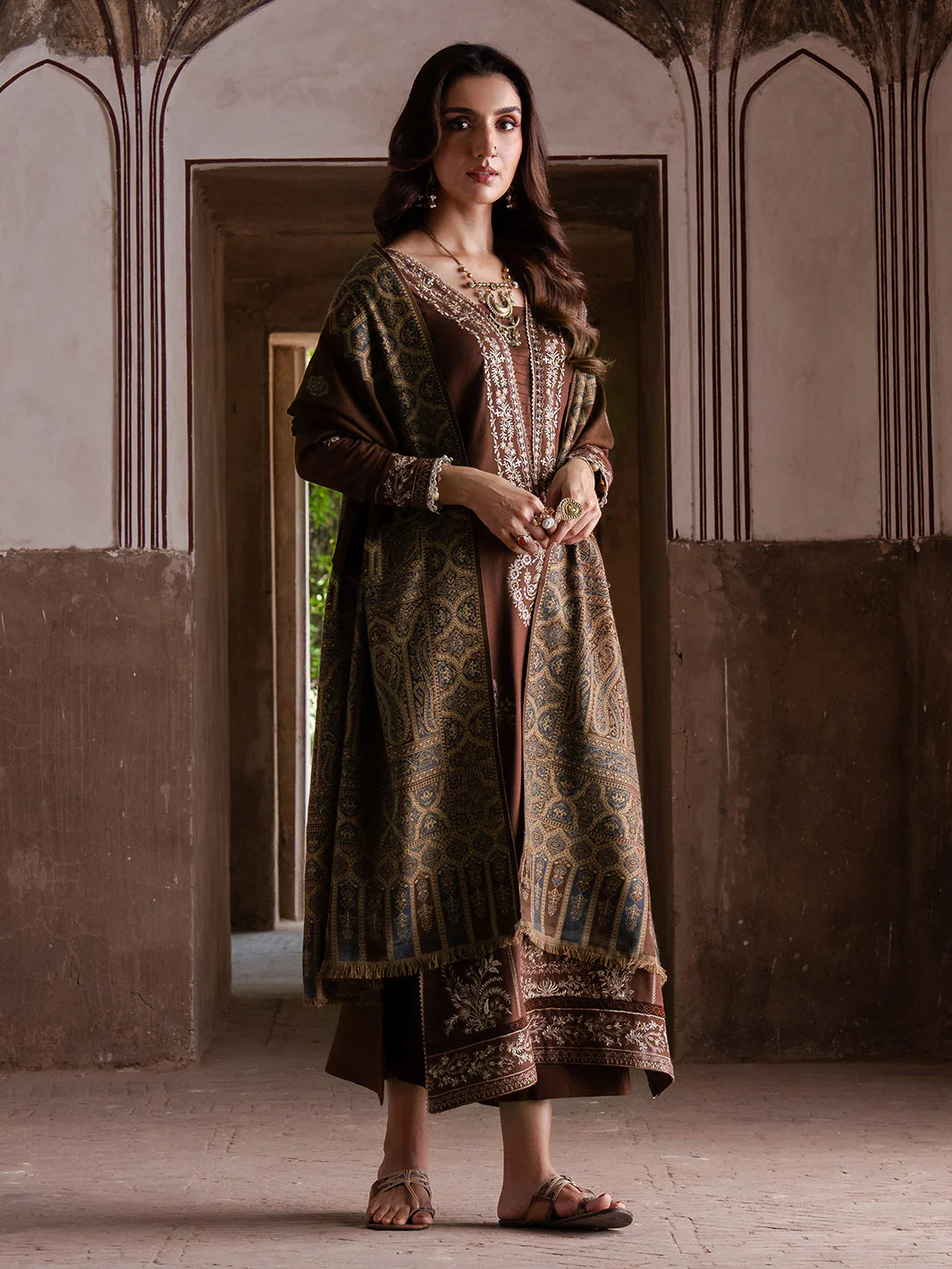 izel - Winter 3PC Dhanak Embroidered Suit - VL1247