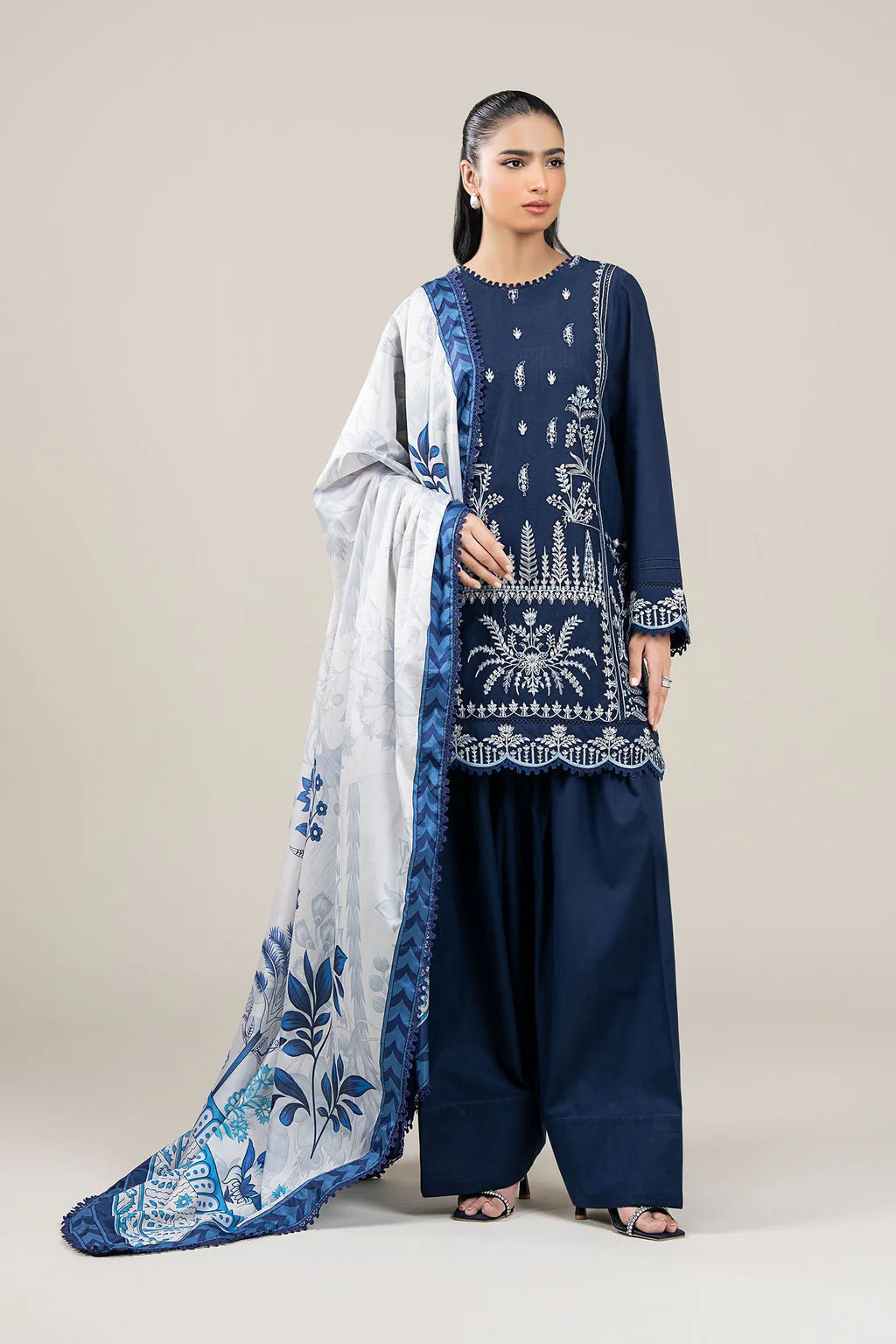 MARIA B-3PC DHANAK EMBROIDERED SHIRT WITH COUTRAI WOOL PRINTED SHAWL - VL1119