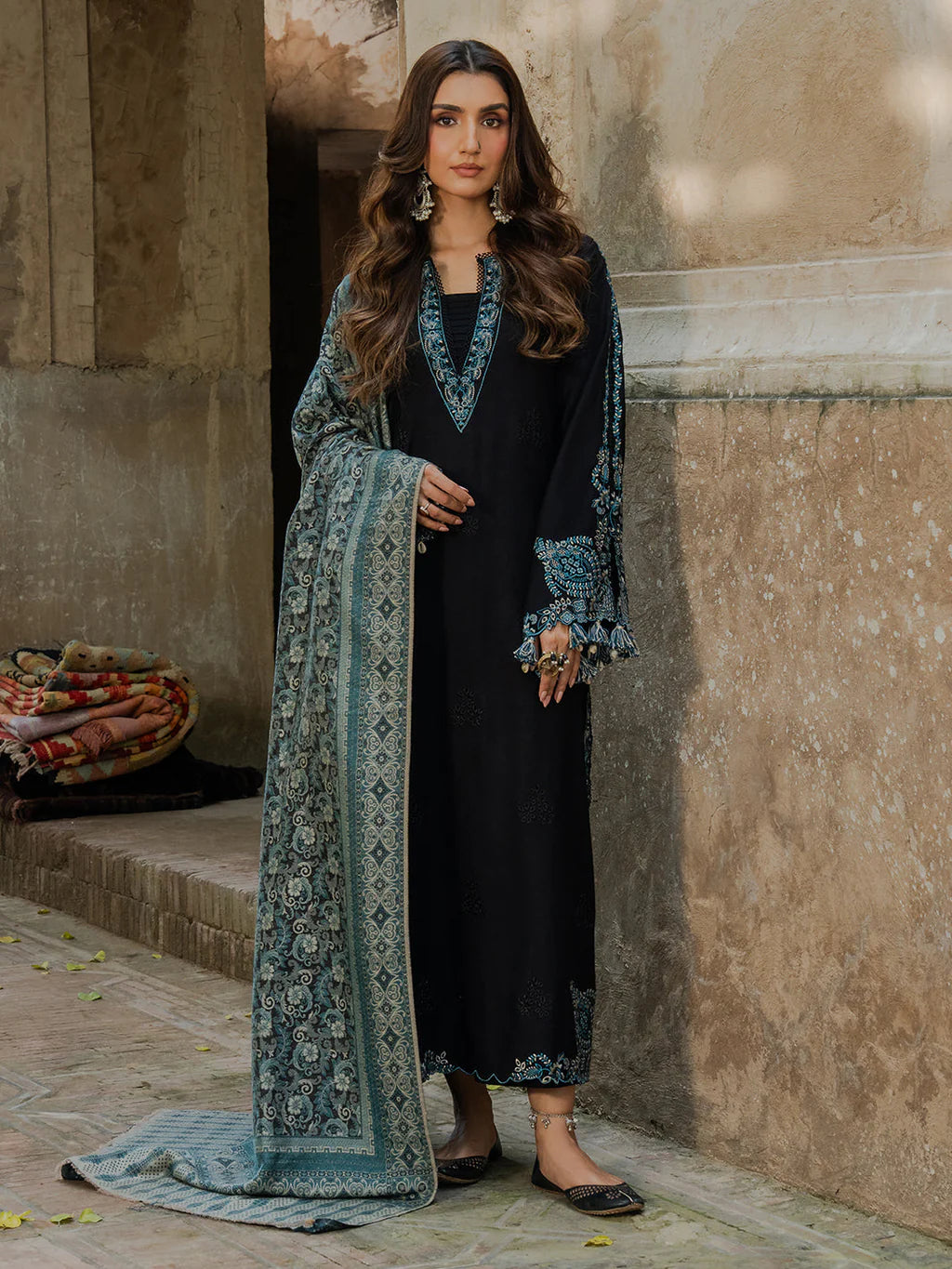IZEL LUXURY UNSTITCHED WINTER DHANAK EMBROIDERED 3PC - VL1222/2