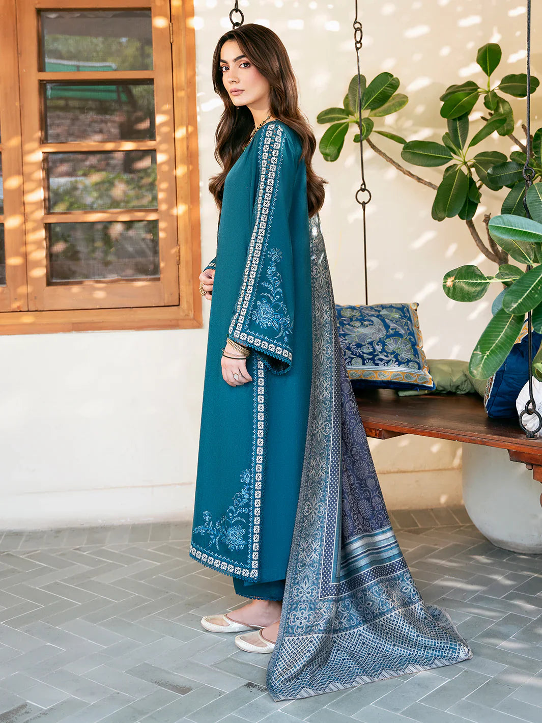 izel - Winter 3PC Dhanak Embroidered Suit - VL1226