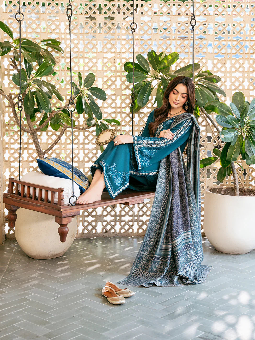 izel - Winter 3PC Dhanak Embroidered Suit - VL1226