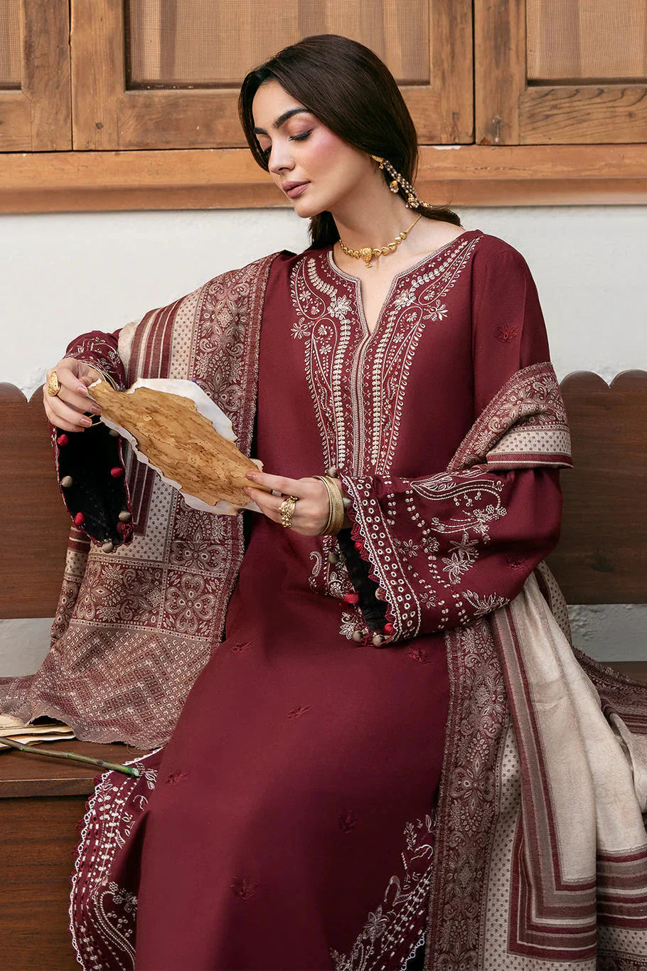 IZEL-3PC DHANAK EMBROIDERED SHIRT WITH COURTRAI PRINTED SHAWL - VL1273