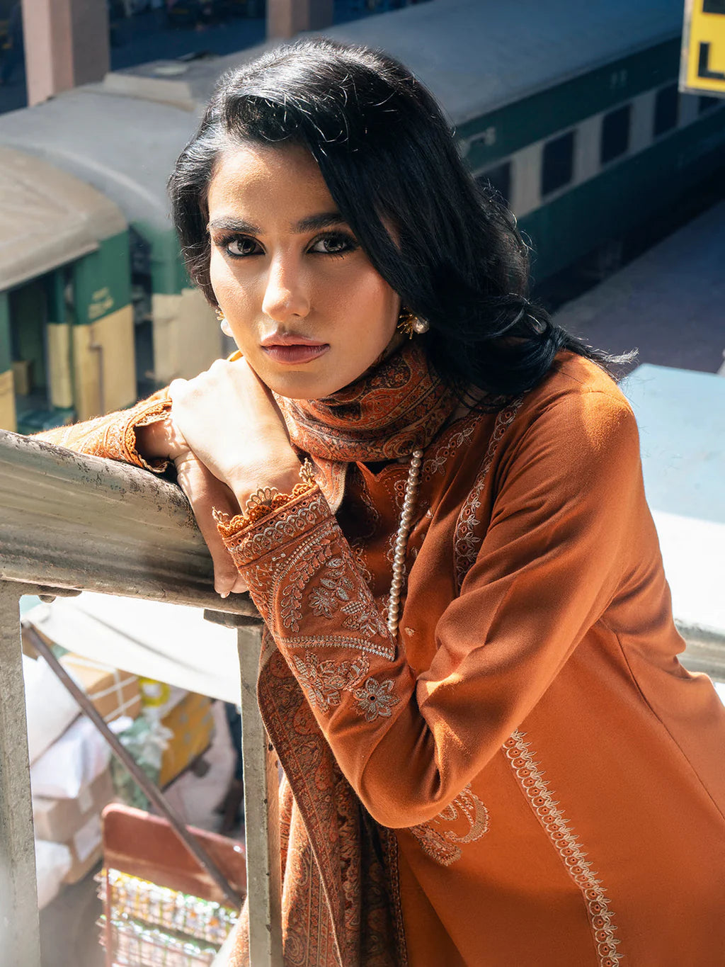 izel - Winter 3PC Dhanak Embroidered Suit - VL1262