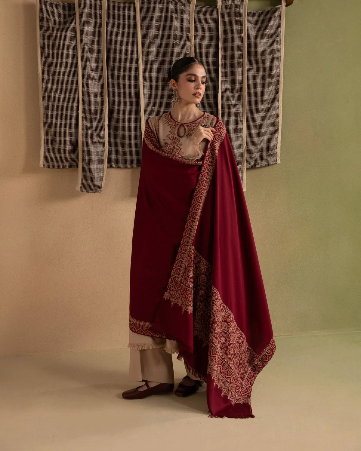 Ziva - Winter 3PC Dhanak Embroidered Suit - VL 1651