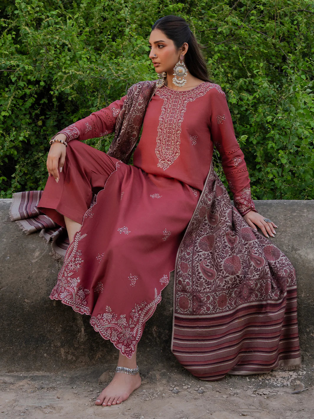 izel - Winter 3PC Dhanak Embroidered Suit - VL1227