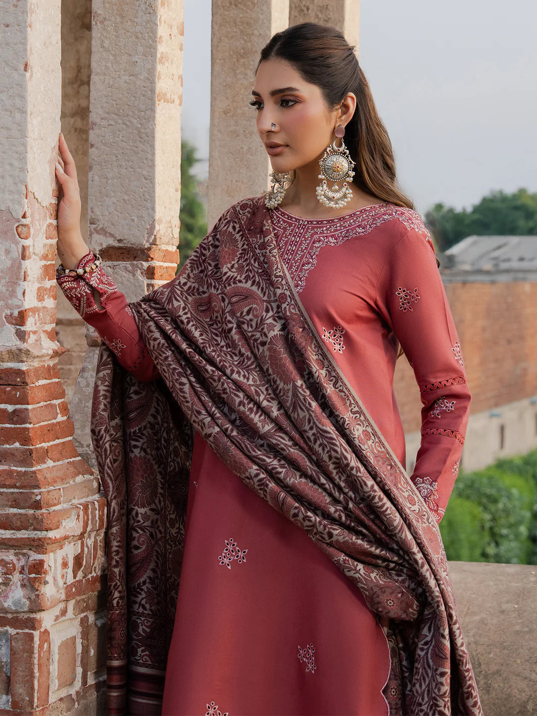 izel - Winter 3PC Dhanak Embroidered Suit - VL1227