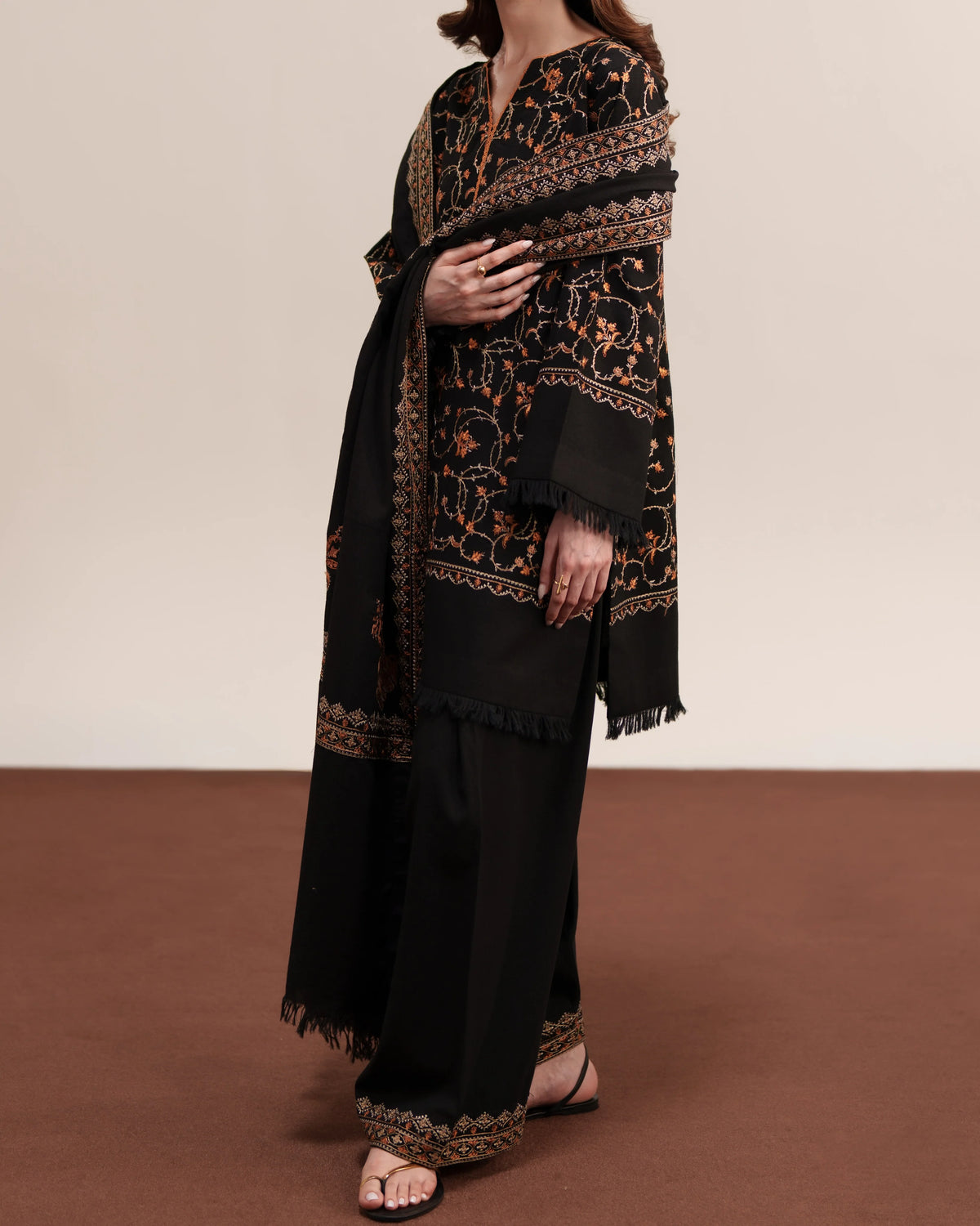 Ziva - Winter 3PC Dhanak Embroidered Suit - VL 1662