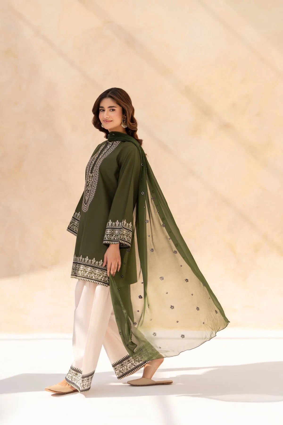 Sapphire - Summer 3PC Lawn Embroidered Suit - VL1395
