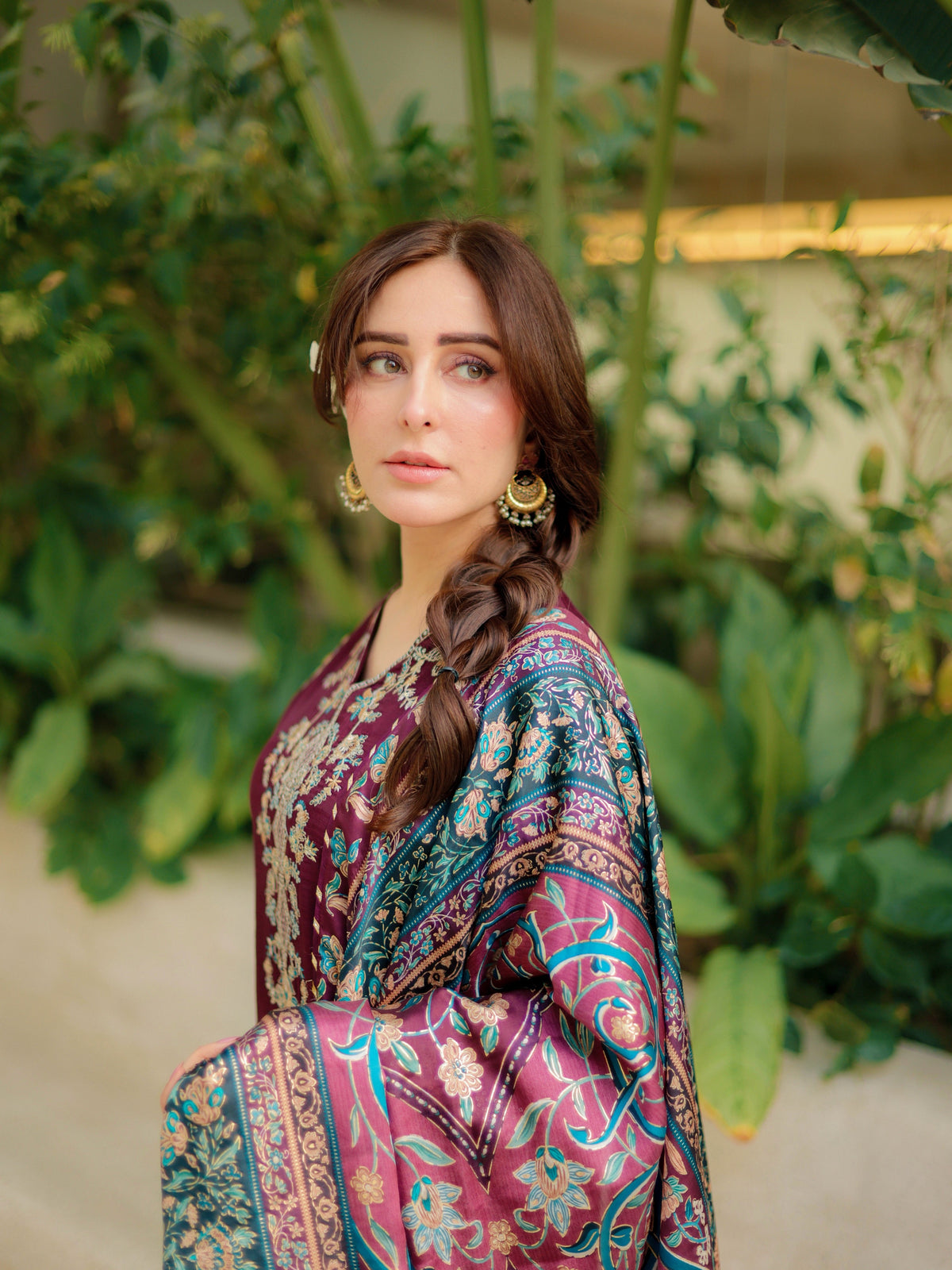 Sapphire - Winter 3PC Dhanak Embroidered Suit - VL 1640