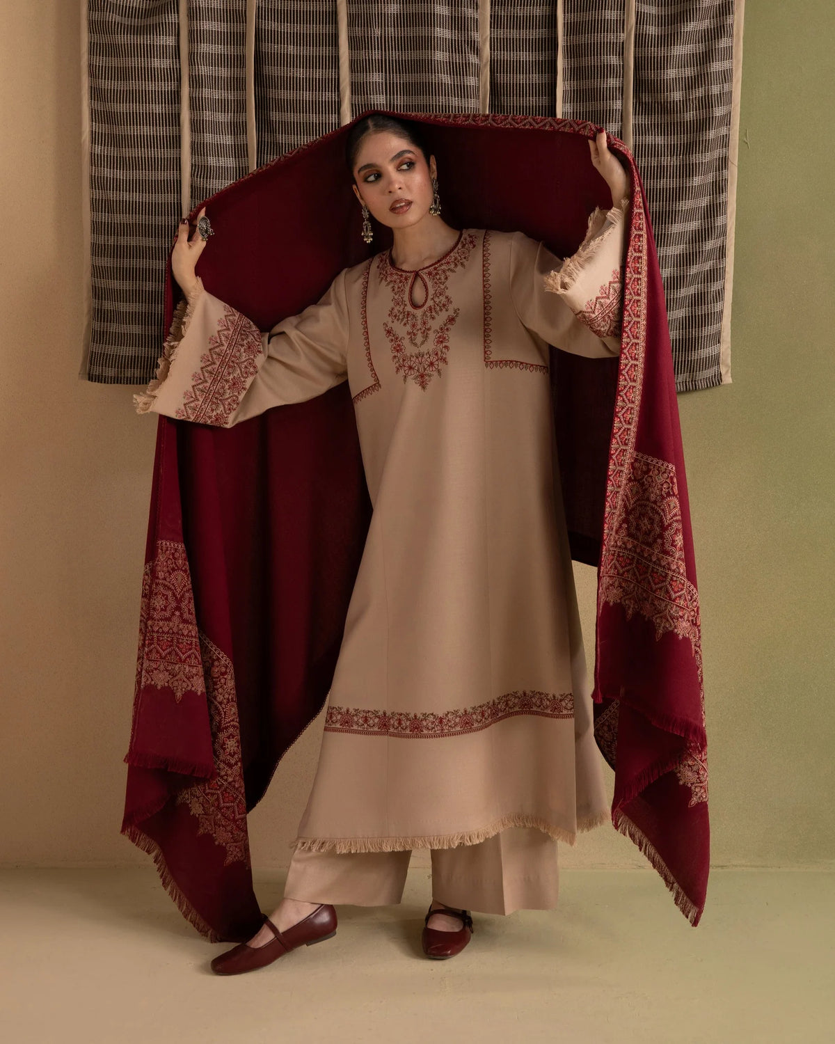Ziva - Winter 3PC Dhanak Embroidered Suit - VL 1651