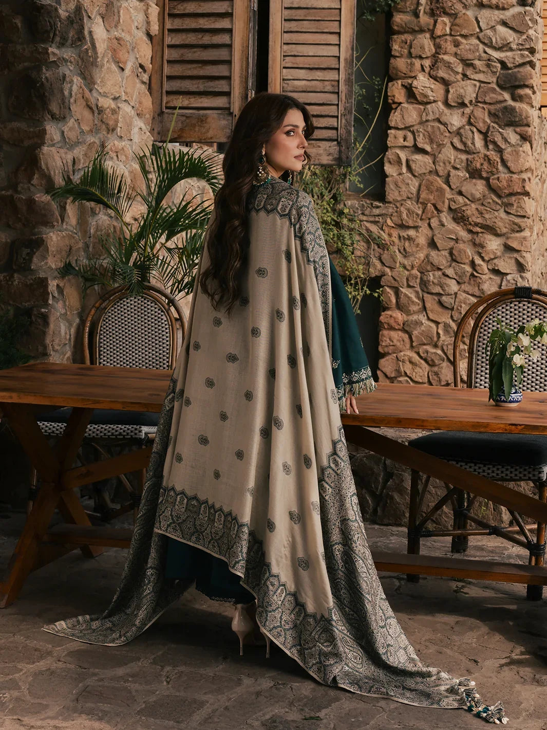 Izel - Winter 3PC Dhanak Embroidered Suit - VL1660