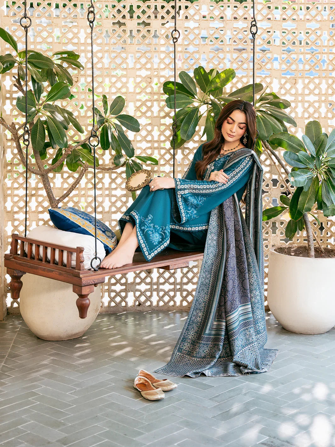 Izel - Winter 3PC Dhanak Embroidered Suit - VL1611